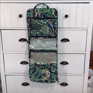Hanging travel Vera Bradley organizer